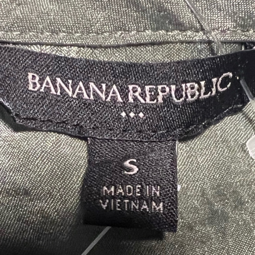 Sold NWT Banana Republic blouse - Picture 6 of 10